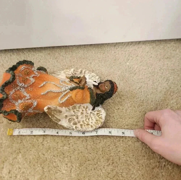 African American Angel Scupture With Dove 8.5" Holdiay Christmas - Picture 3 of 4